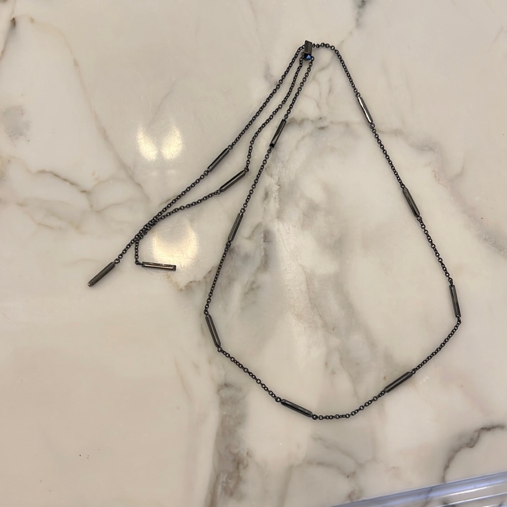 Kendra Scott necklace